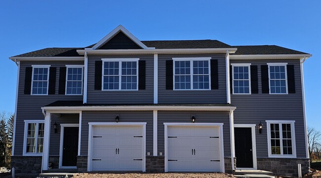 BRAND NEW- Duplexes near York, PA - BRAND NEW- Duplexes near York, PA Casa Adosada