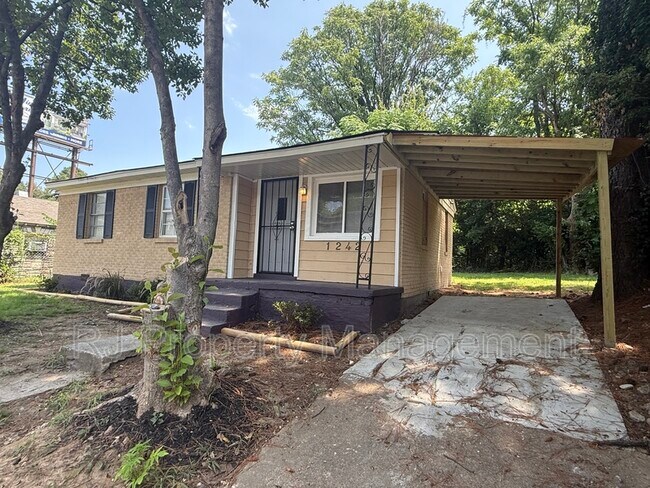 1242 Airways Blvd