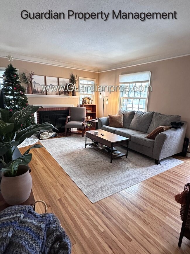 Photo - South Minneapolis Single Family Home, Garage, Fenced In Yard, Excellent Condition