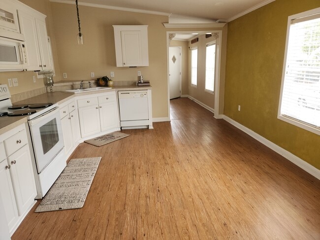 Photo - 7004 Marine Dr
