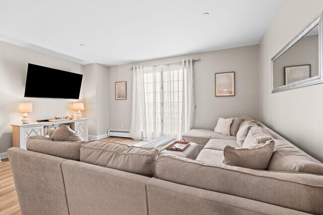 Photo - 100 Shearwater Ct E Unit 31