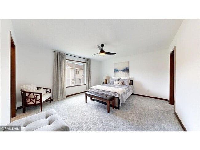 Photo - 18001 Walnut Circle