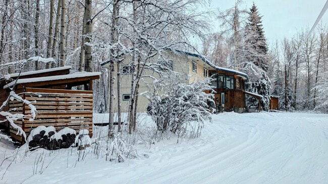 Building Photo - 608 Ridgecrest Dr