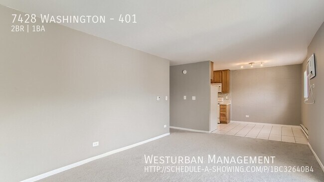 Updated Condo in Downtown Forest Park!