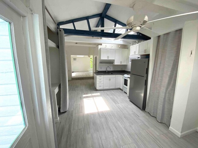 Photo - Beautiful large studio 2 blocks from the b...