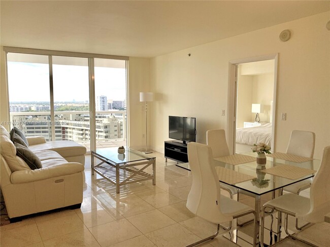 Photo - 1850 S Ocean Dr Unidad 1609 Rental