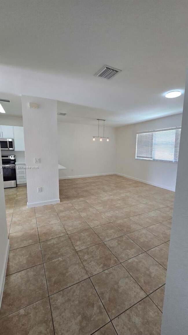 Photo - 1480 NE 33rd Ave Unit 210