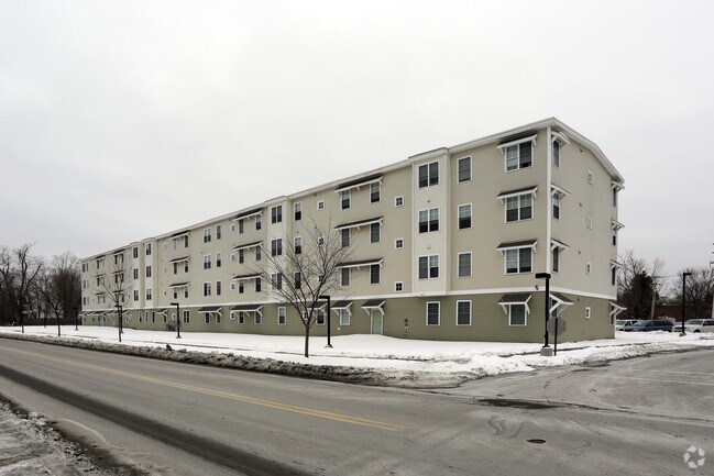 Photo - Linscott Court Apartments