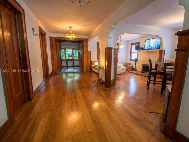 Photo - 8238 NE 9th Ave