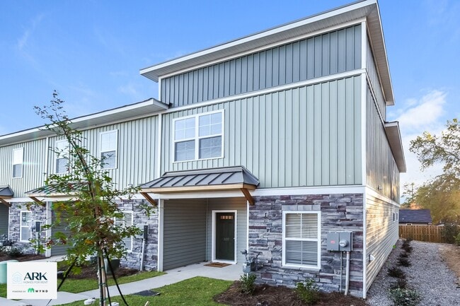 Photo - 615 Green Wigeon Rd