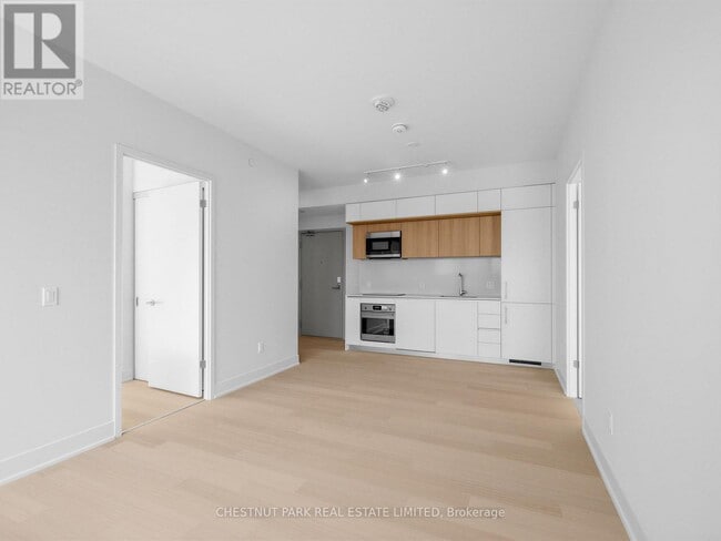 Photo - 322 Dupont St Unit 403