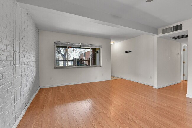 Photo - $1,595.00, 2 bed, 1 bath Located in Denver with a washer and dryer + 1/2 off first month rent Unit #O1