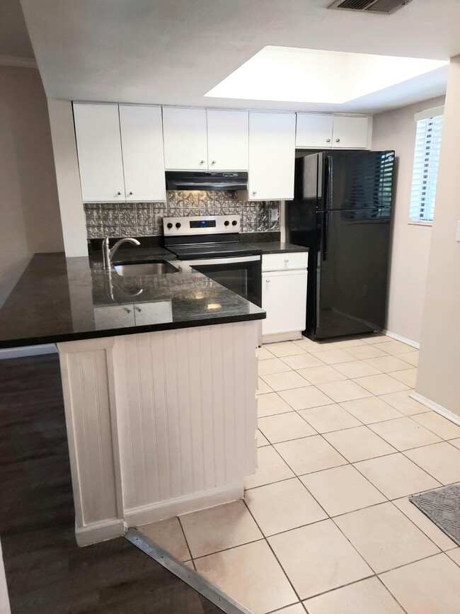 Photo - 2915 Dove Haven Ct Unit G