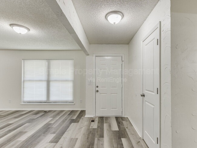 Photo - 704 Pepperdine Ave