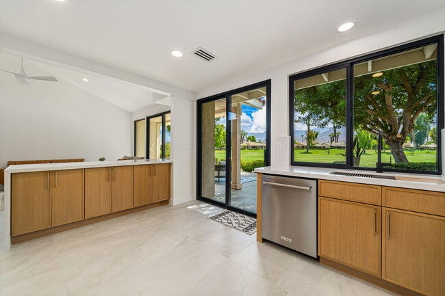 Photo - 179 Gran Via