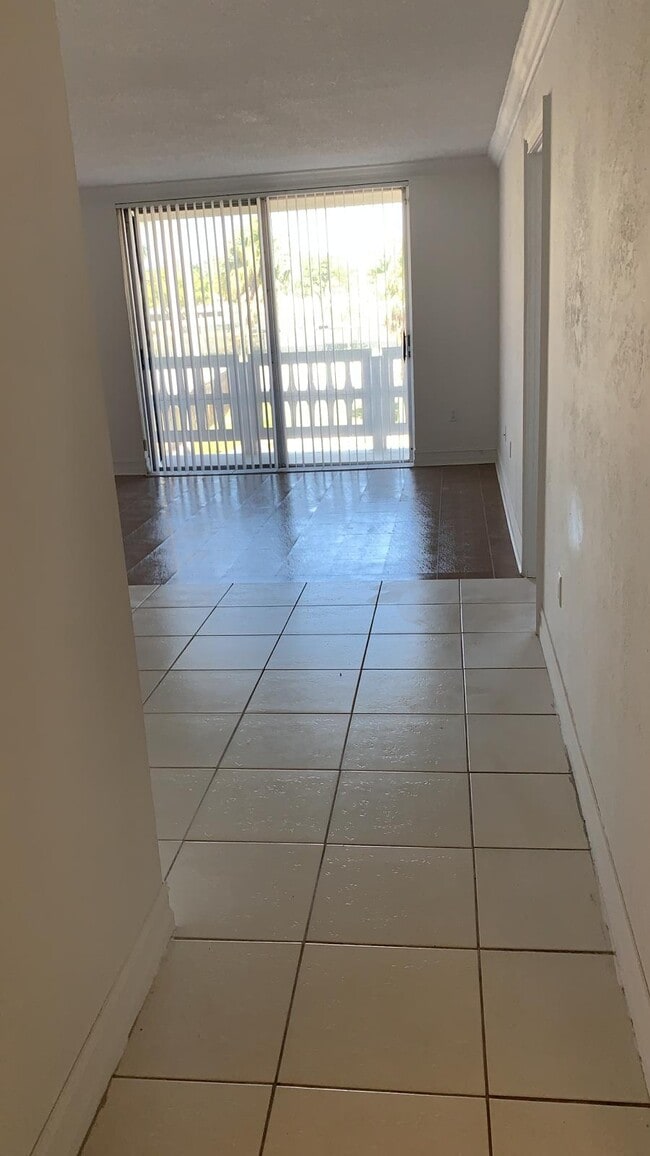 Photo - 15600 NW 7th Ave