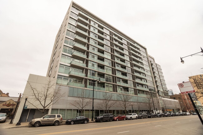 Building Photo - 1620 S Michigan Ave