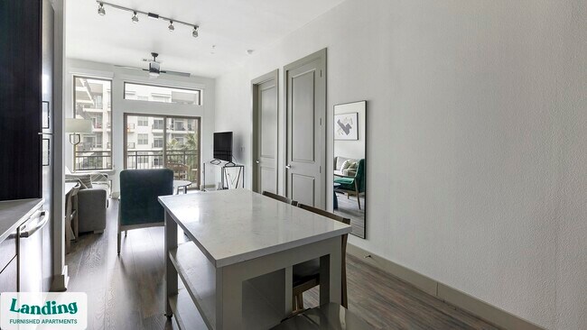 Photo - 3030 Summer St Unidad 325.1403399