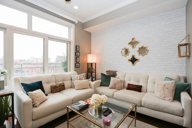 BMT - Lofts on Broadway Apartments