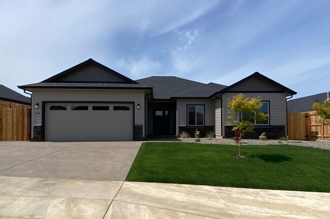 Photo - ~Beautiful Brand New Home in Sutherlin~