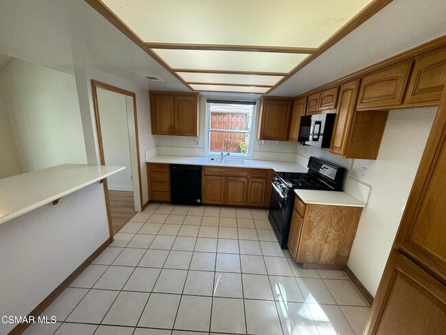 Photo - 1874 Suntree Ln