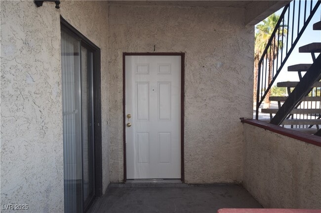 Photo - 2021 Winwood St