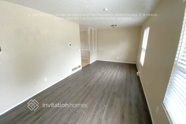 Photo - 10744 Moore Cir