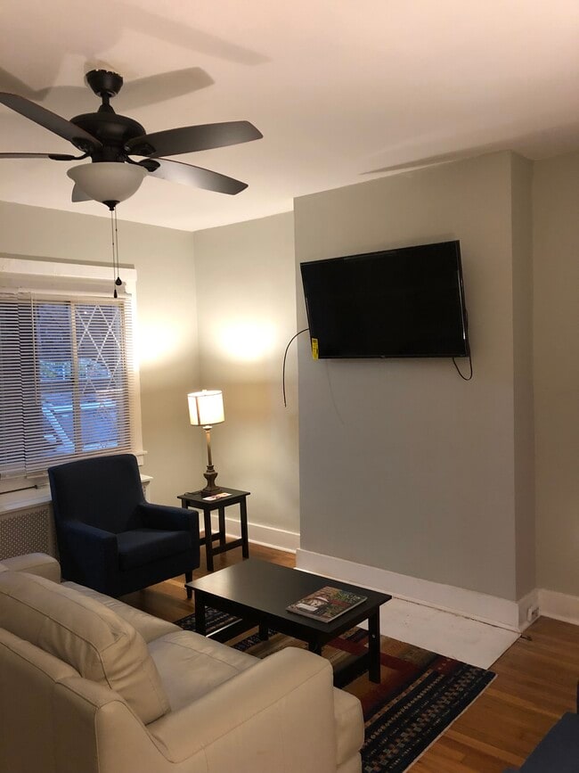 Building Photo - 1324 Wightman St Rental