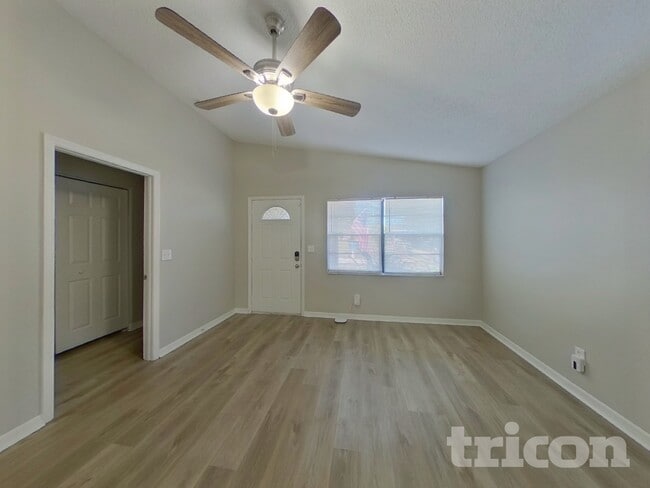 Photo - 4930 44th Ave N