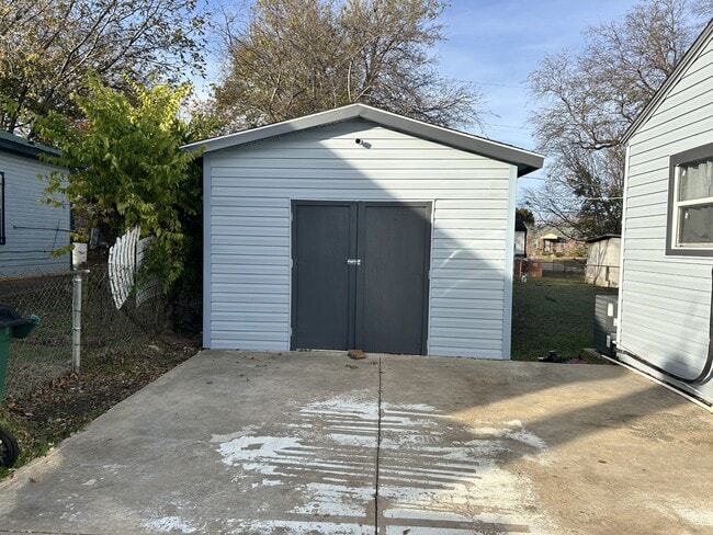 Photo - 233 East 27th Ct N