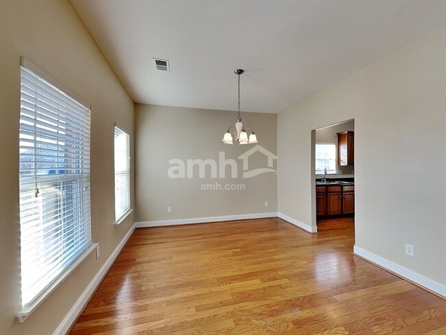 Photo - 147 Scottish Ave