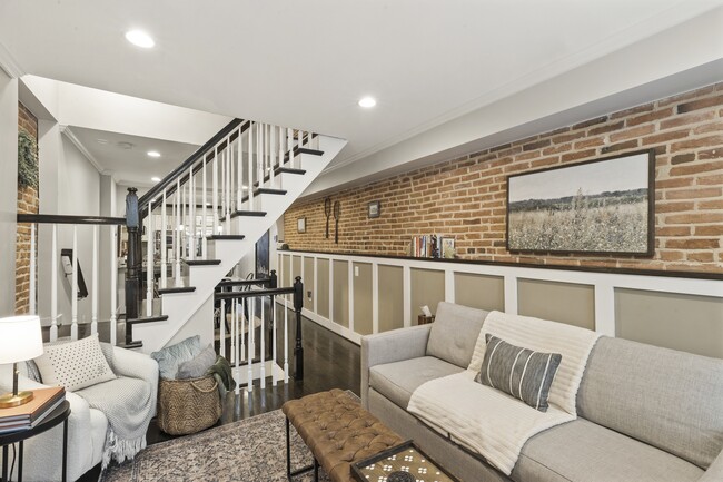Photo - 425 Gittings St