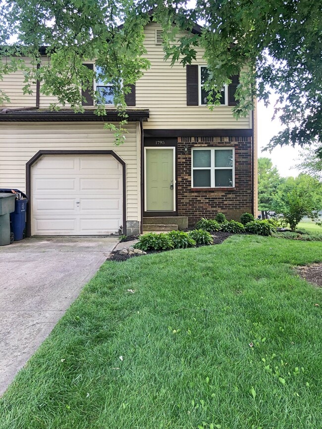 Photo - 1795 Laramie Drive