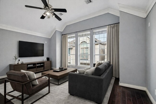 Photo - 3432 Cline St