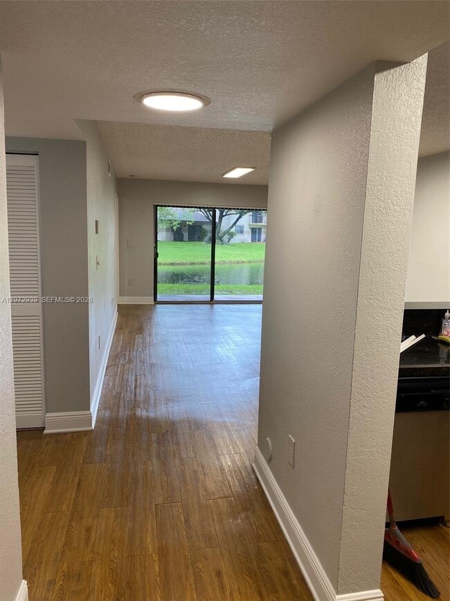 Building Photo - 9981 Nob Hill Ct Unit 9981