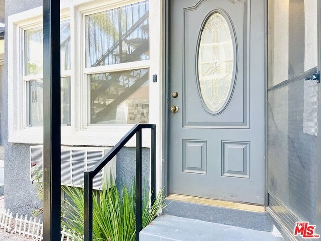 Photo - 604 E Chevy Chase Dr