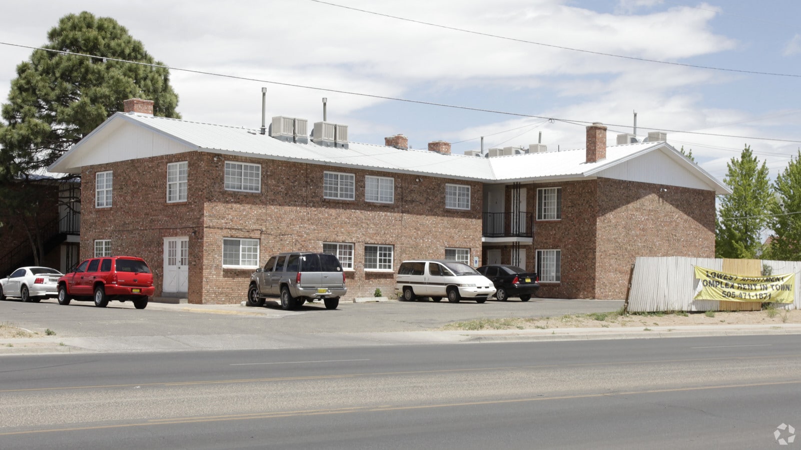 Photo - Country Club Apartments