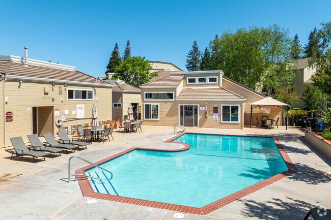 Building Photo - Arcadian Rental