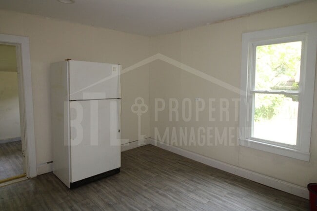 Photo - 3 Bedroom & 1 Bath Home