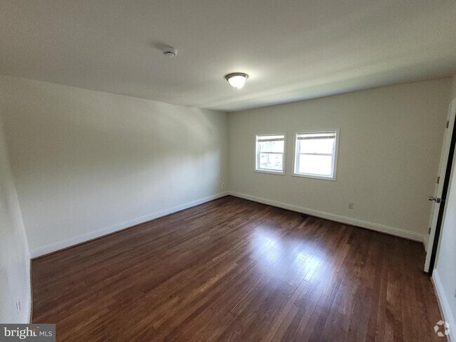 Building Photo - 423 Mellon St SE Unit 3 Rental