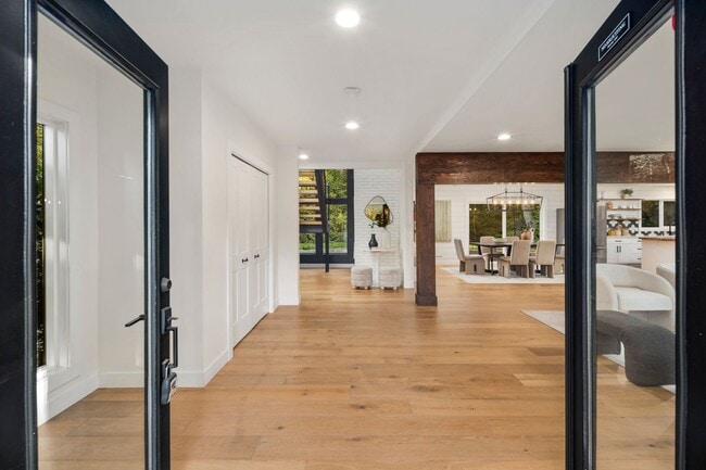 Photo - Redmond 4BD / 3BA Home with Central A/C on 3 Acres – Available Now