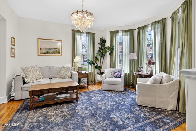 Photo - 194 Grand Ave