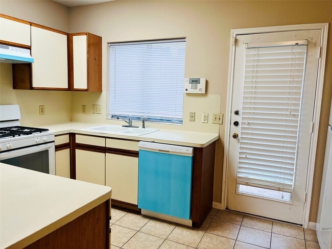Photo - 2910 Grants Lake Blvd Unidad 1603