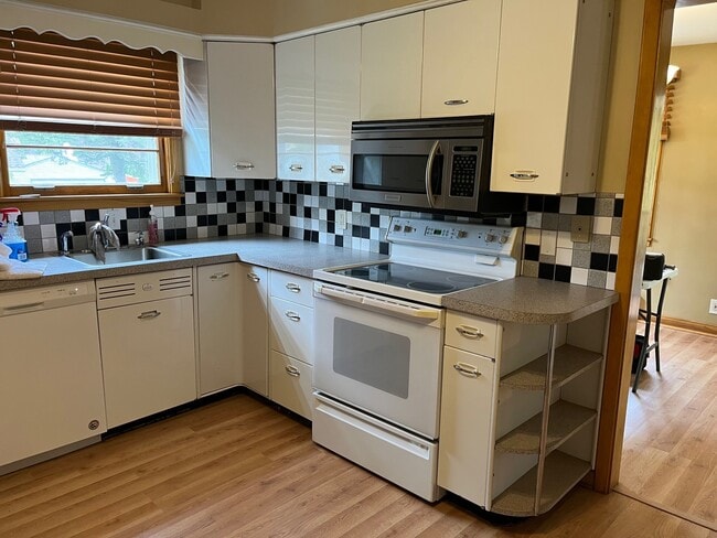 Photo - 248 S Orange St