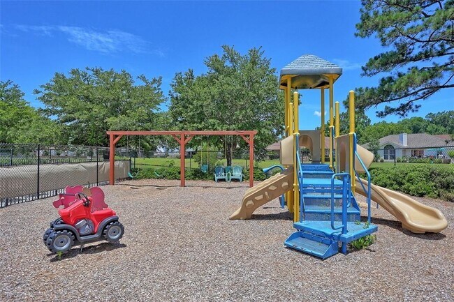 Photo - 14 Sandy Pond Ct