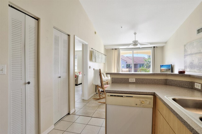 Photo - 723 Villa Cir Unit 723