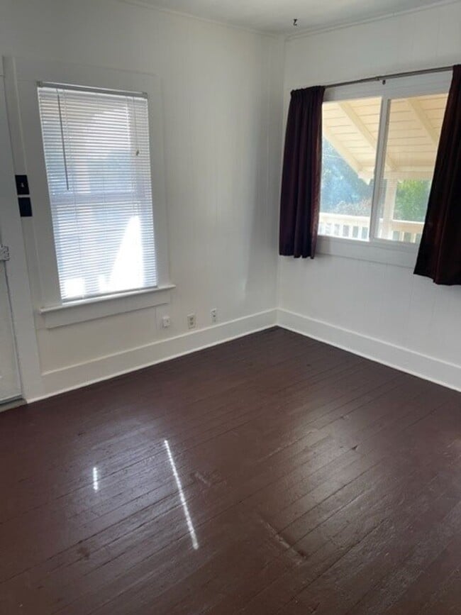 Photo - 1 Bedroom, 1 Bath with Mountain Veiws