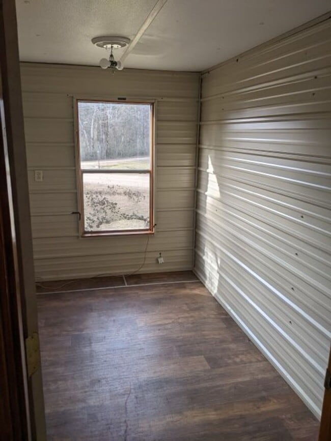 Photo - Come take a look at this 2-bedroom 1-bathroom in New Blaine.