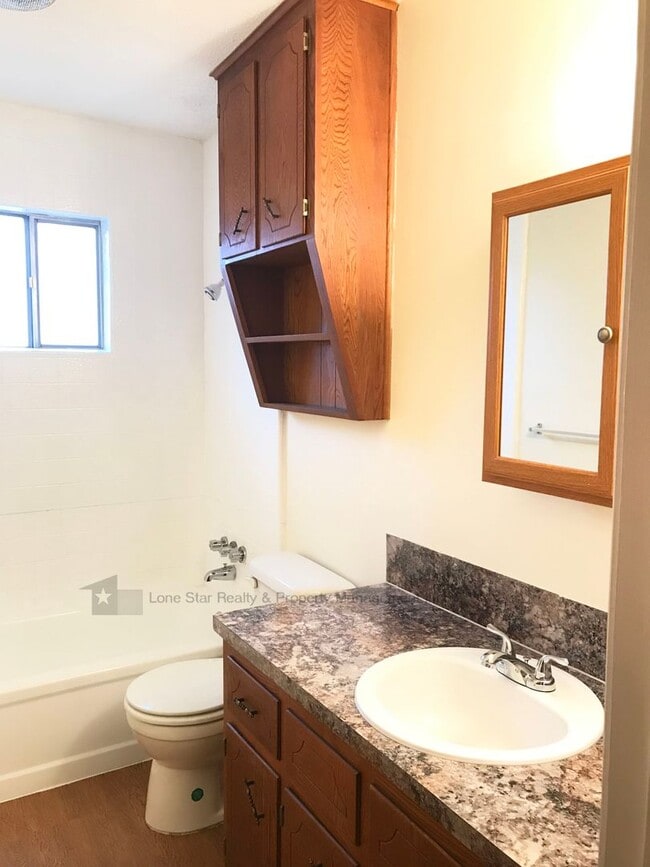 Photo - 1407 Janis Dr Unidad # B