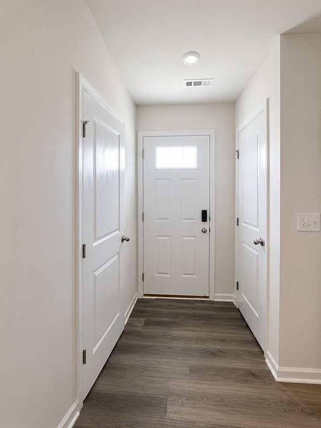 Photo - 1613 Mountain Ash Ln